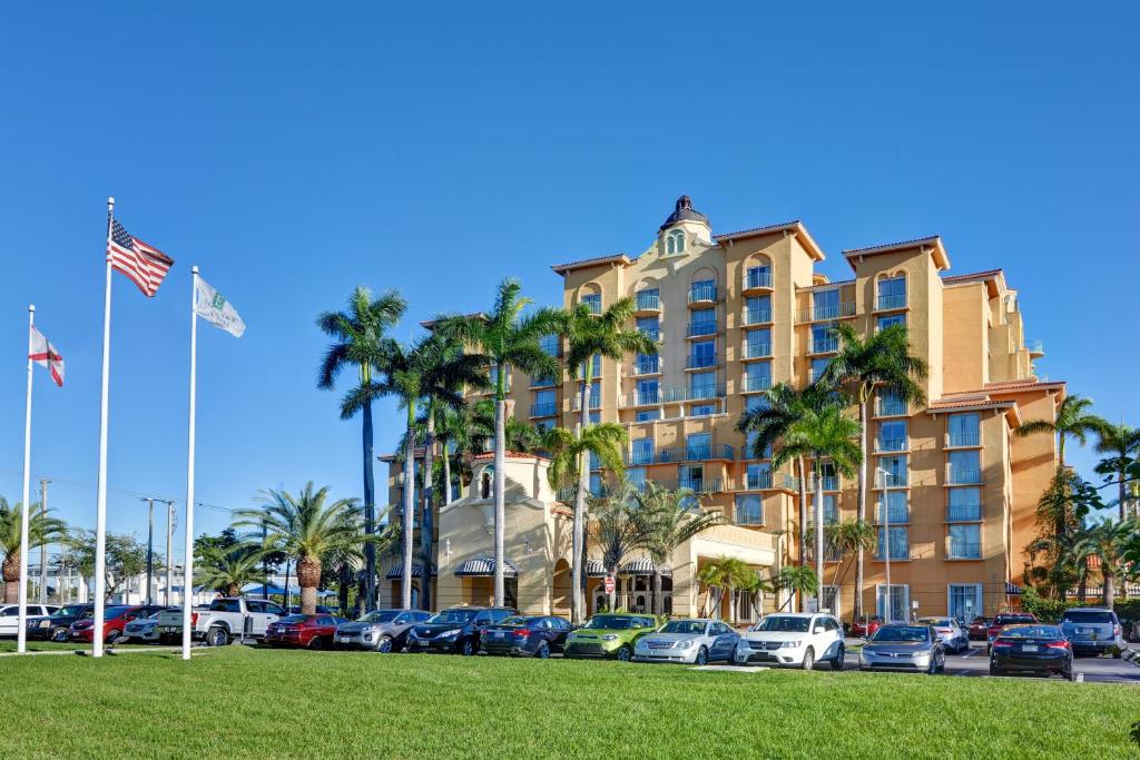 Embassy Suites by Hilton Miami International Airport Main image 2